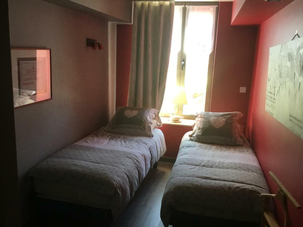 Aux Cornettes Apartment Бон Екстериор снимка